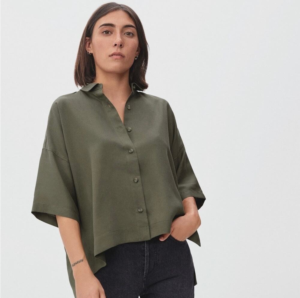 Everlane The Drapey Square Shirt Tencel Short-Sleeve Boxy Button-Down - Medium